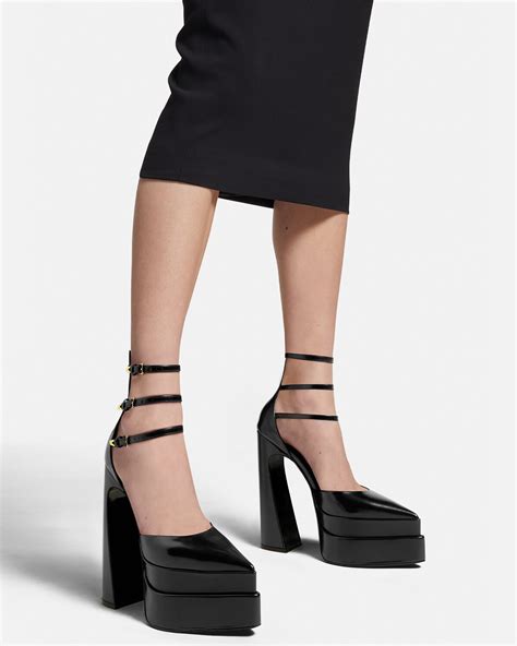 Versace aevitas pointy platform pumps